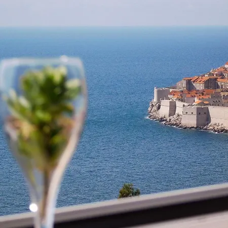 Precious View Apartment *